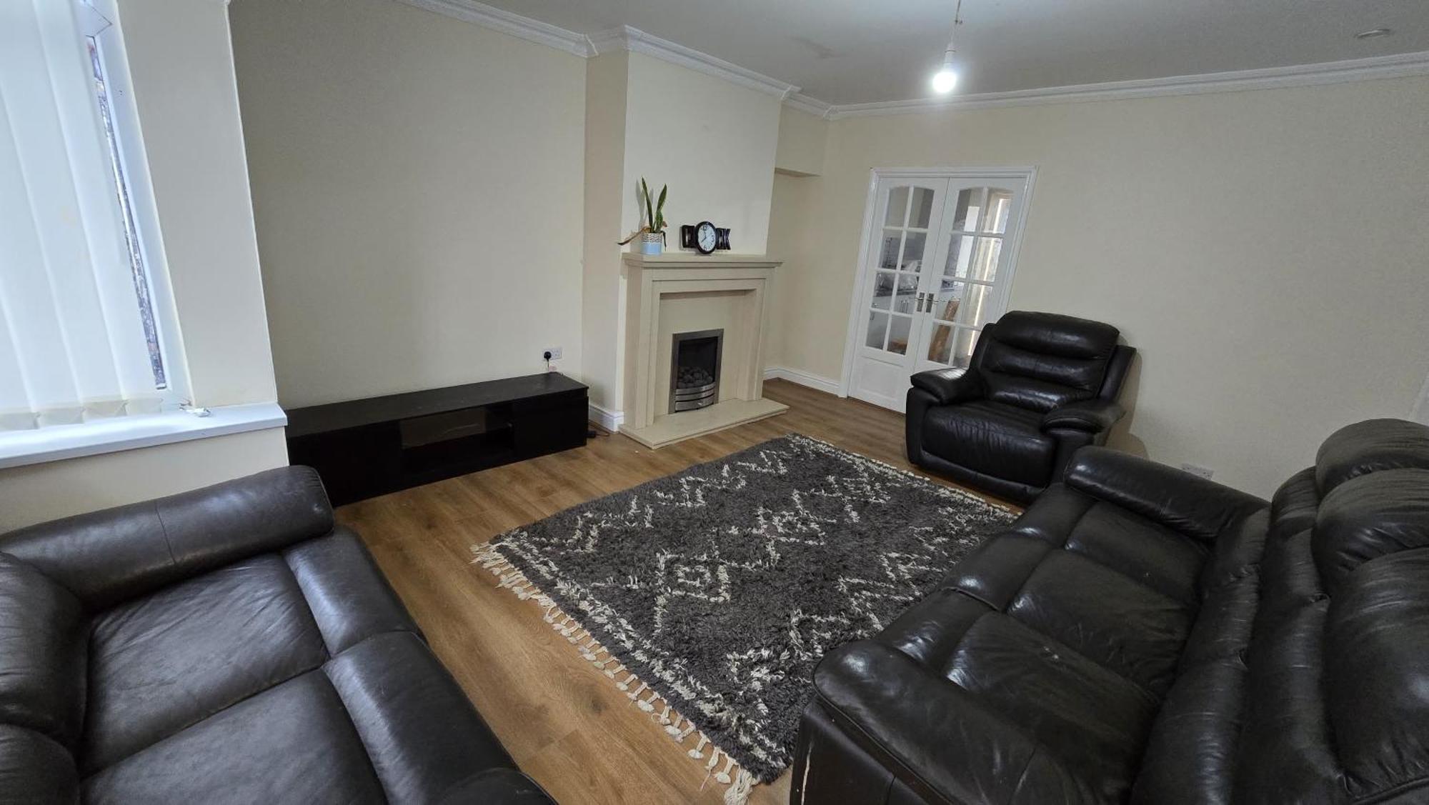 Entire Three Bedroom House In برمنغهام المظهر الخارجي الصورة