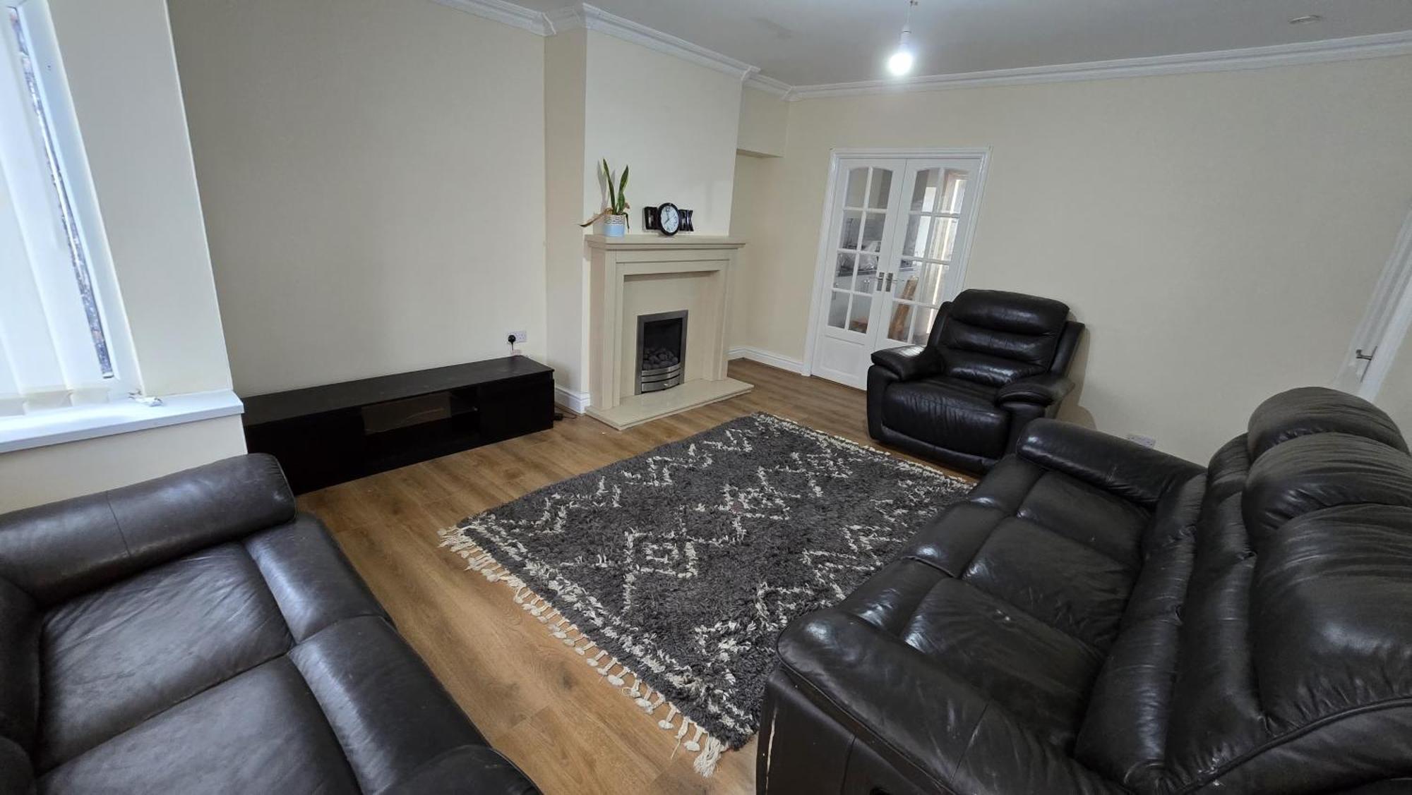 Entire Three Bedroom House In برمنغهام المظهر الخارجي الصورة